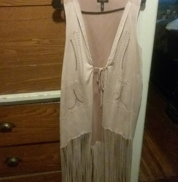 Vest - Picture 3 of 3